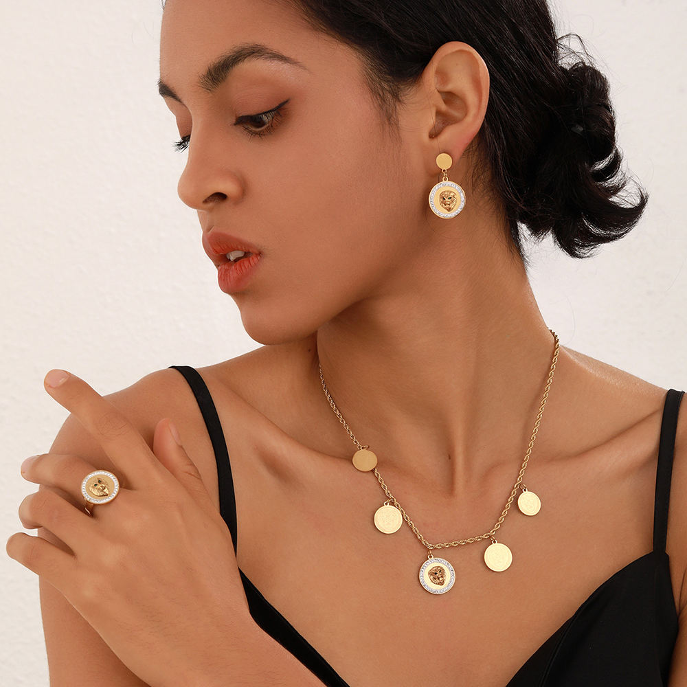 Lion Head Jewellery Set – 18K Gold-Plated with Zircon