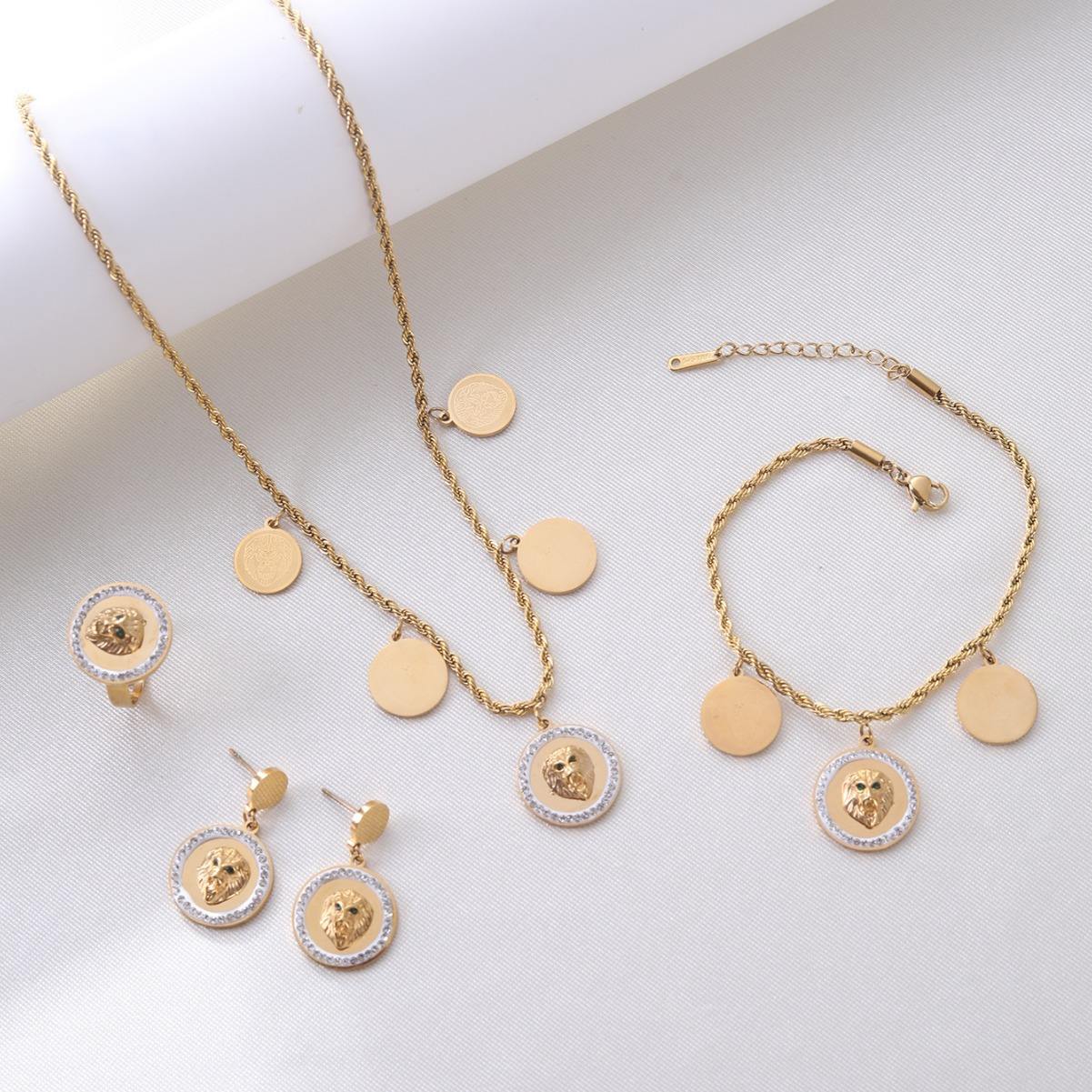 Lion Head Jewellery Set – 18K Gold-Plated with Zircon