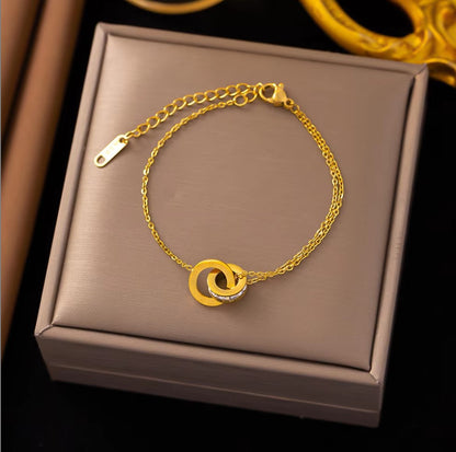 Roman Diamond Jewelry Set – 18K Gold