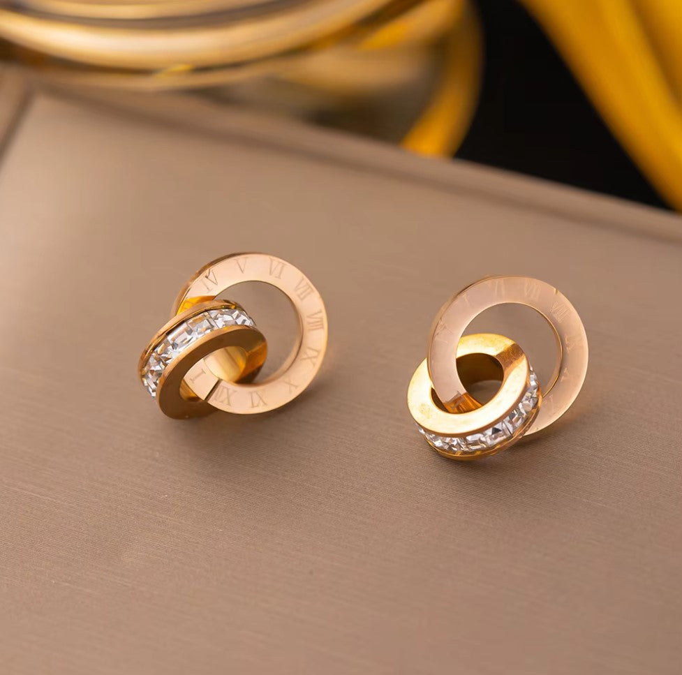 Roman Diamond Jewelry Set – 18K Gold