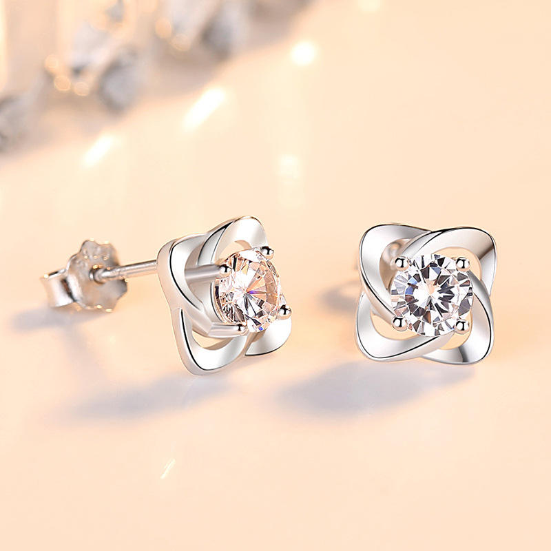 Delicate Four-Leaf Clover Studs in 925 Sterling Silver