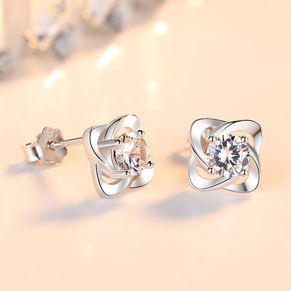 Delicate Four-Leaf Clover Studs in 925 Sterling Silver