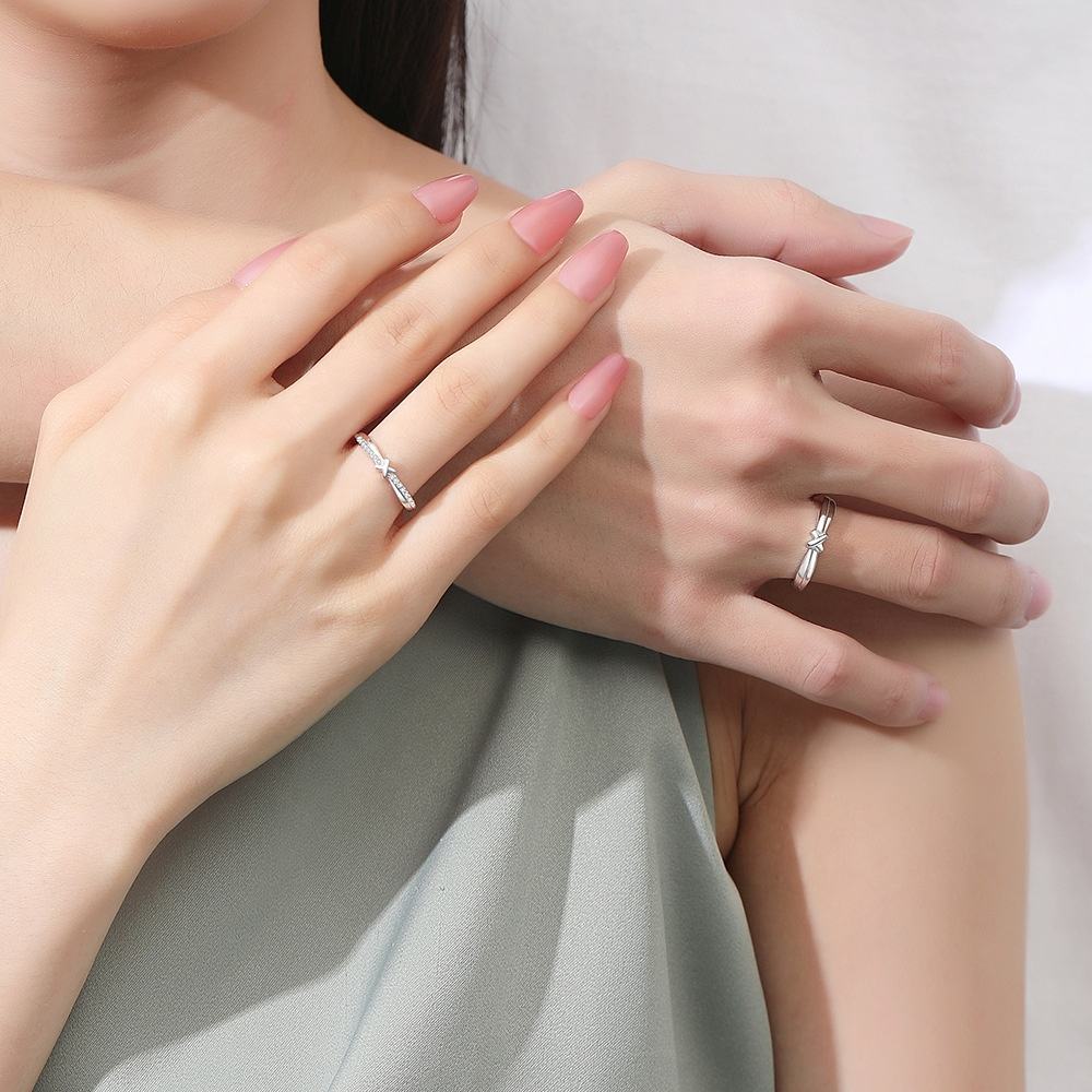 Adjustable Silver Couple Rings - Elegant & Simple Design for Men & Women