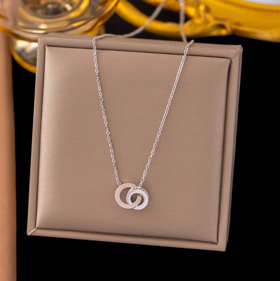 Roman Diamond Jewelry Set – 18K Gold